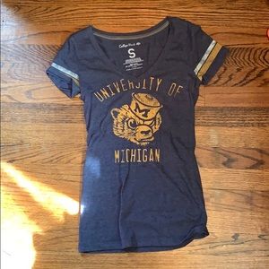 American Eagle University of Michigan shirt